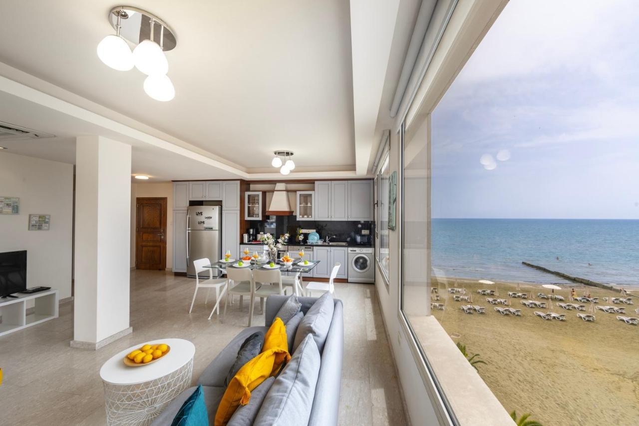 Mackenzie Beachfront Eftyhia Suite ラルナカ エクステリア 写真