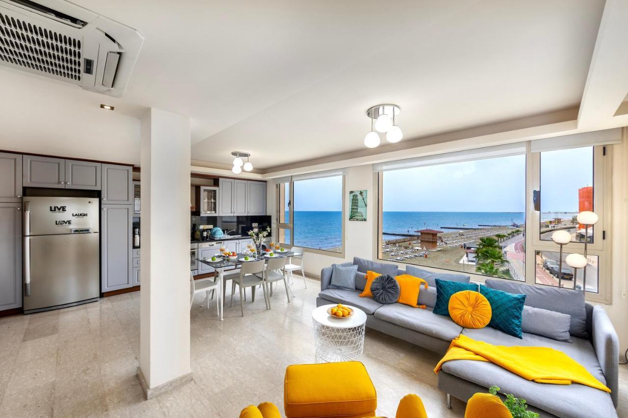 Mackenzie Beachfront Eftyhia Suite ラルナカ エクステリア 写真
