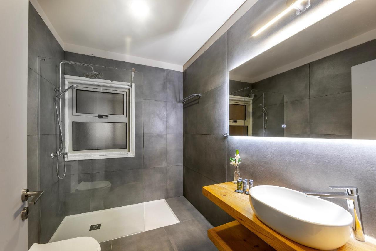 Mackenzie Beachfront Eftyhia Suite ラルナカ エクステリア 写真