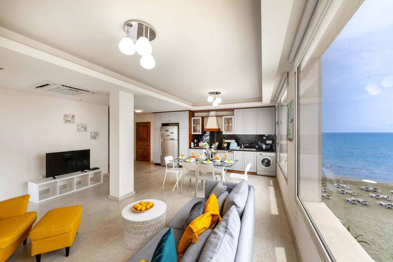 Mackenzie Beachfront Eftyhia Suite ラルナカ エクステリア 写真